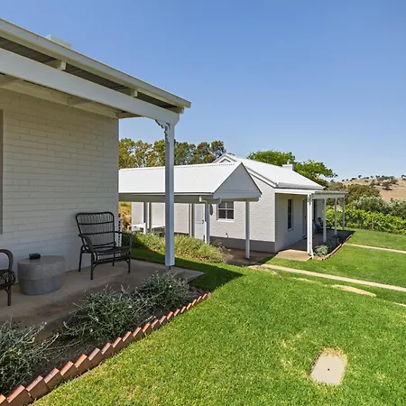 Wagga Wagga Country Cottages Exterior photo